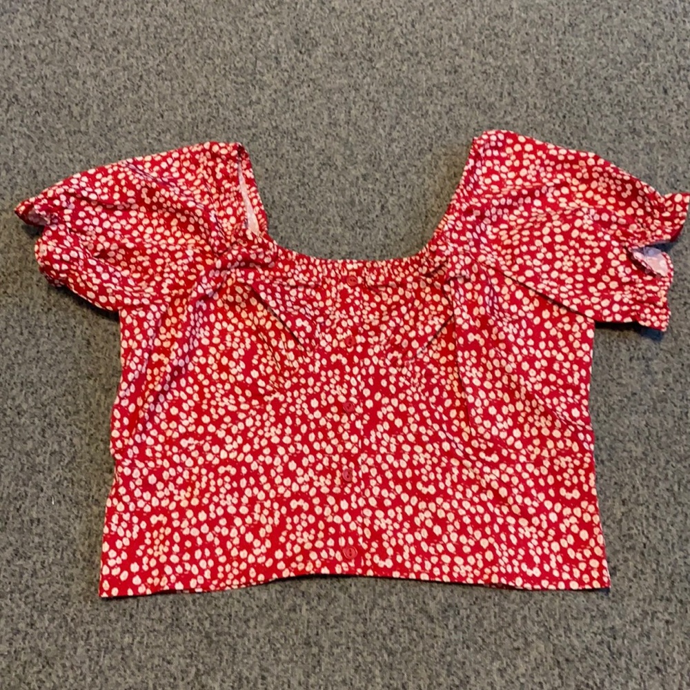 💞 5 for $10💞 Red and White Crop Top